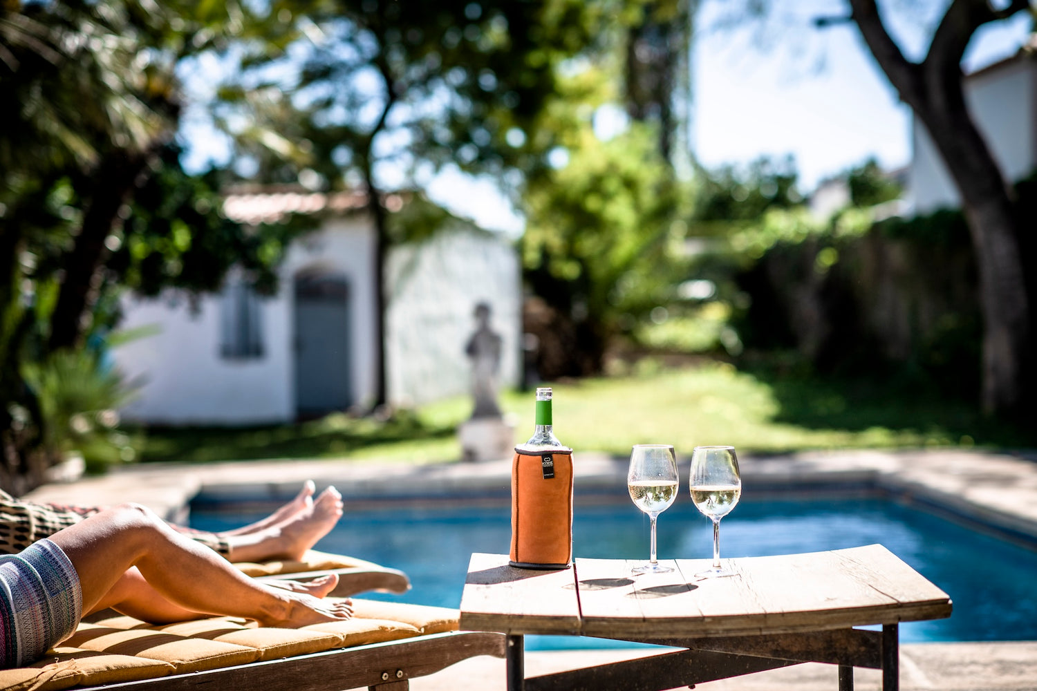 the perfect pour: ideal temperatures for different types of wines