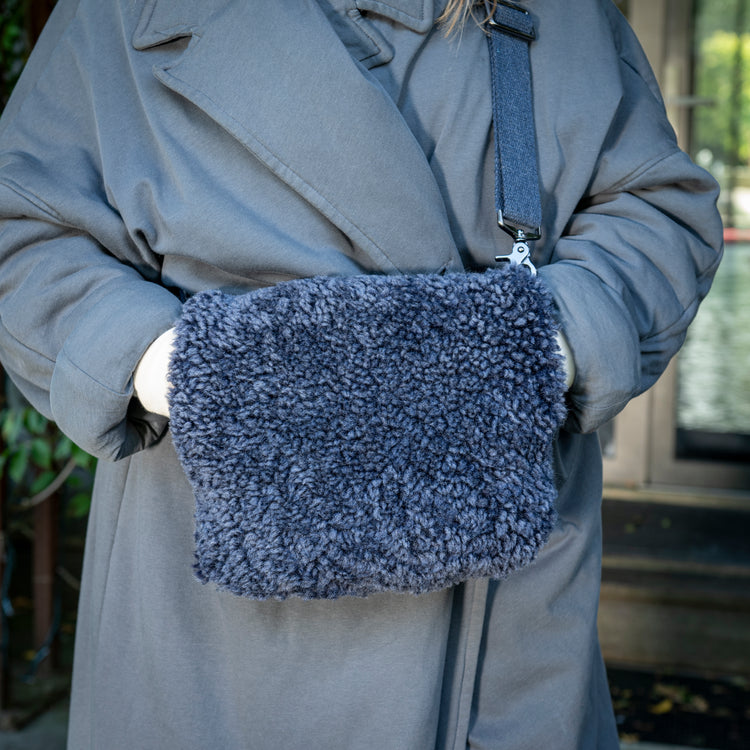 kywie muff blue reverse