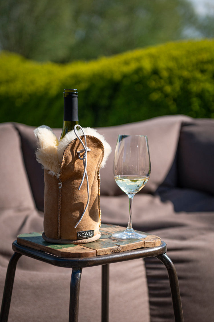 kywie champagne camel suede