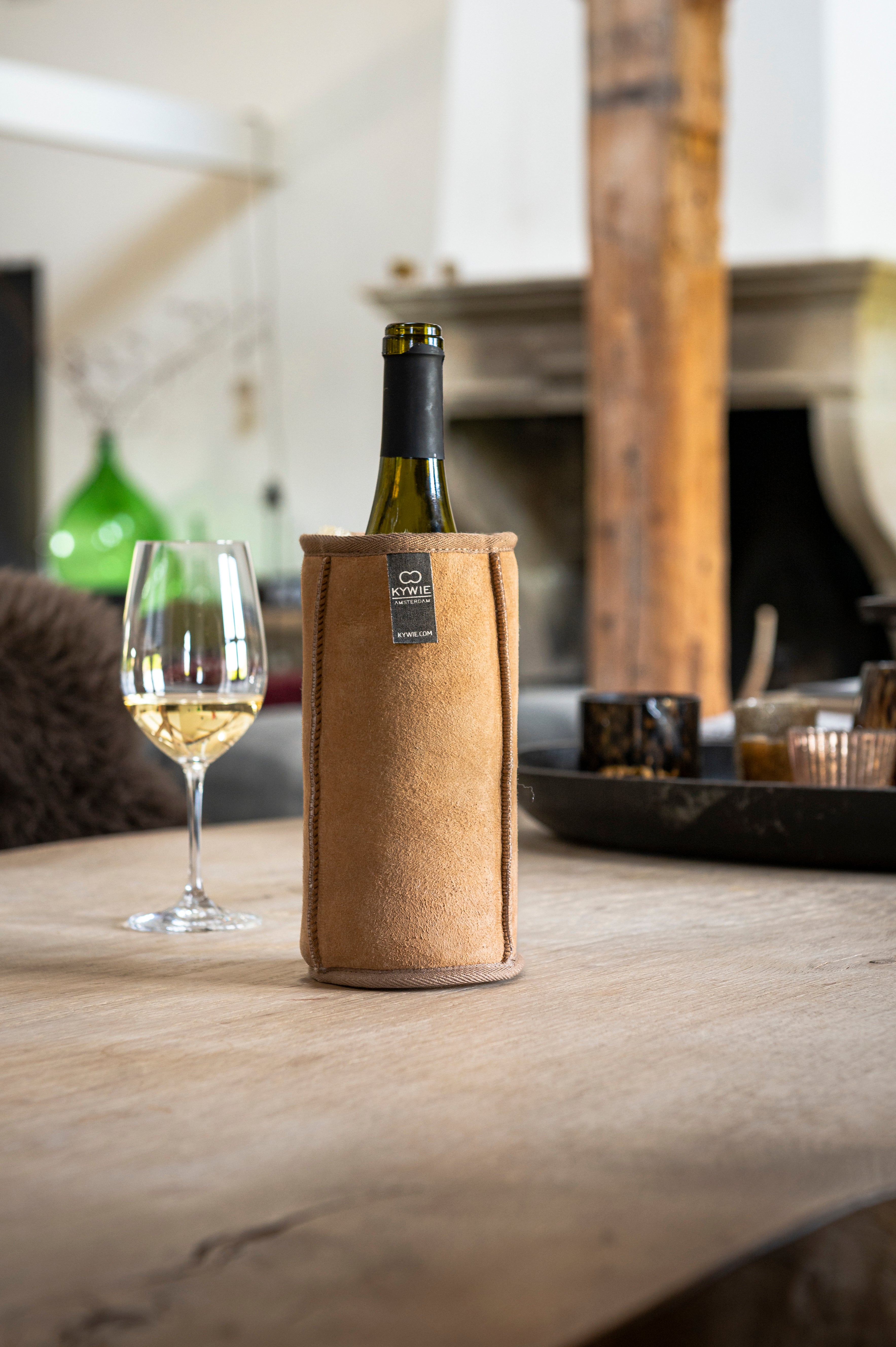 kywie wine camel suede