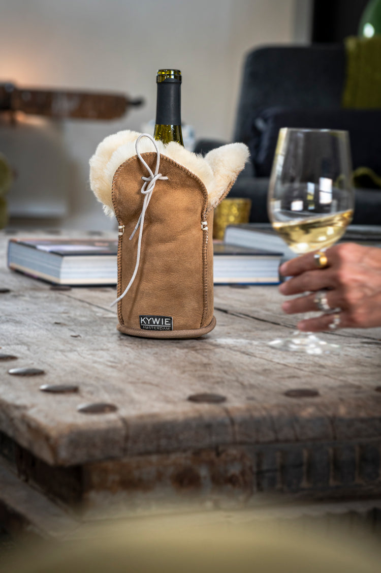kywie champagne camel suede