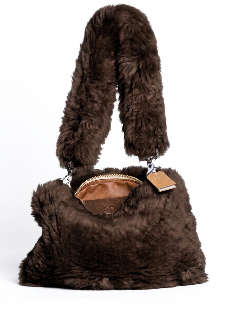 kywie pouch choco fluffy